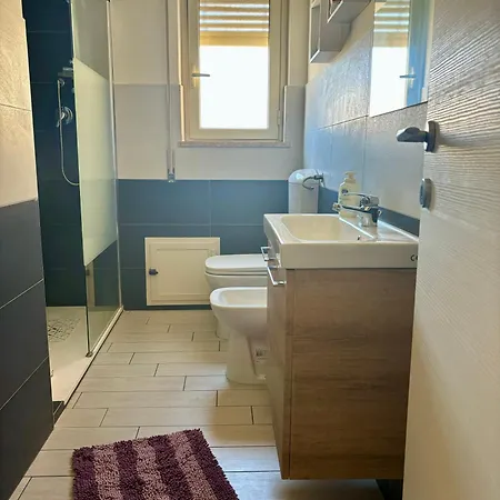 Travelers House Bed and Breakfast 3*