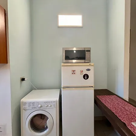 Travelers House Bed and Breakfast 3*