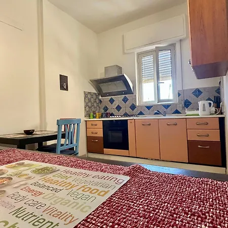 Travelers House Bed and Breakfast Παλέρμο